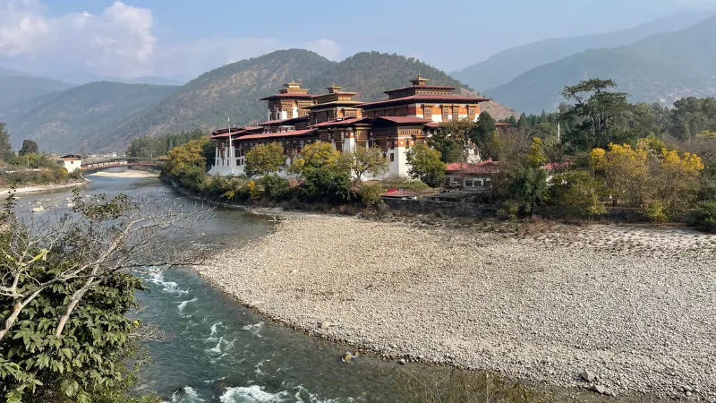 /storage/photos/2/tour-bhutan/7-days-thimphu-festival-tour/7-days-thimphu-festival-tour-10.webp