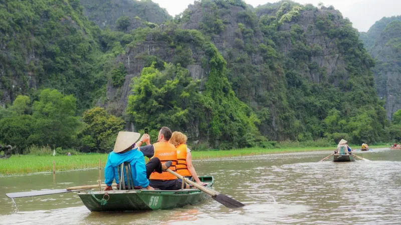 /storage/photos/2/tour-viet-nam/15-days-of-culture-nature-heritage-in-vietnam/15-days-of-culture-nature-heritage-in-vietnam-13.webp