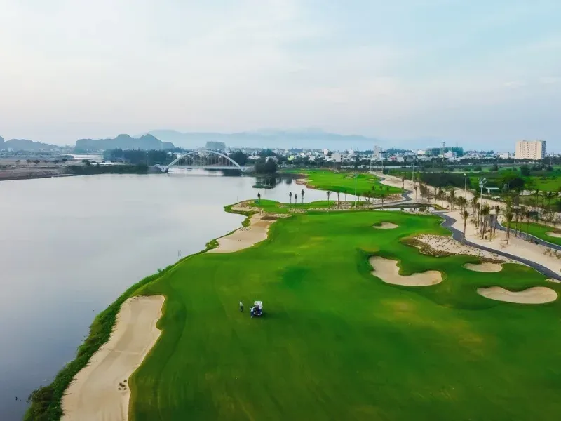 /storage/photos/2/tour-viet-nam/vietnam-luxury-golf-cultural-journey-15-days-of-championship-golf-heritage-coastal-elegance/legend-da-nang-golf-3_1781328105_O1l239WC.webp