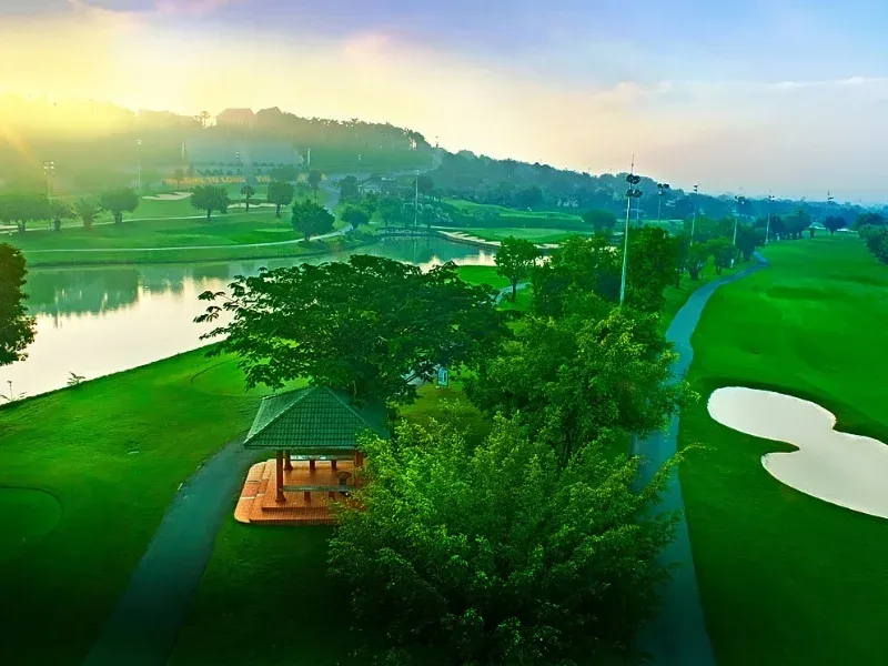 /storage/photos/2/tour-viet-nam/vietnam-luxury-golf-cultural-journey-15-days-of-championship-golf-heritage-coastal-elegance/long-thanh-golf-1_1781328106_cJZMoFC5.webp