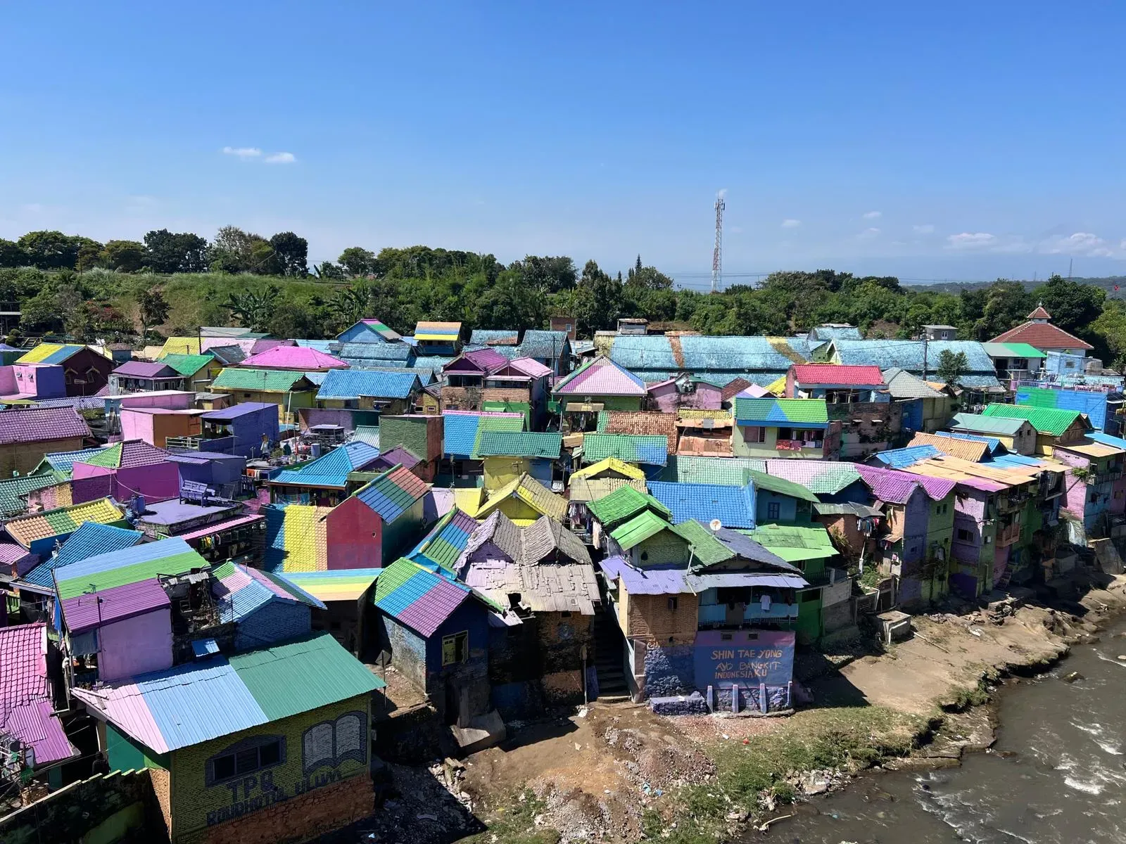 East Java’s Hidden Gems: From Surabaya’s Charm to the Magic of Mt. Bromo